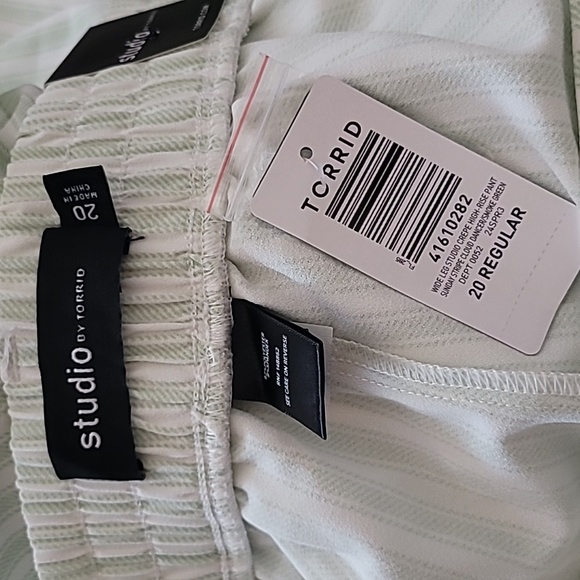 NWT Sz 2X / 20 TORRID Striped Wide Leg Pants | Elastic Waist | Summer Chic - Picture 5 of 6